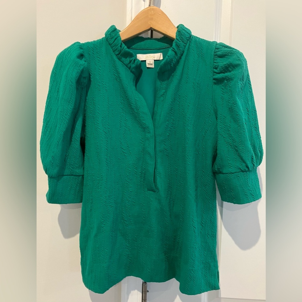 Lilly Pulitzer size M Elsey Knit Top green ruffle collar puff sleeves.